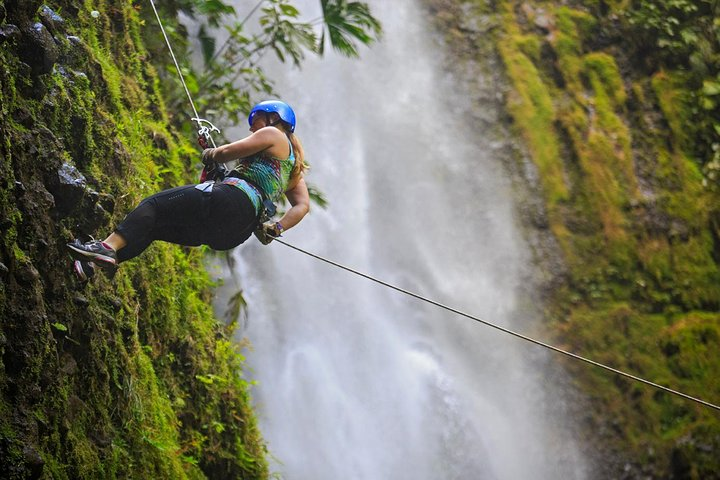 Option with Pino Blanco Rappeling